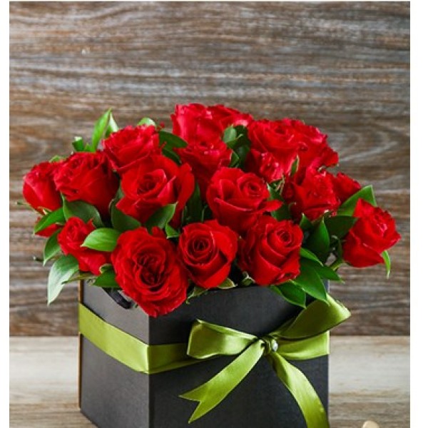 Red Roses in a Black Gift Box